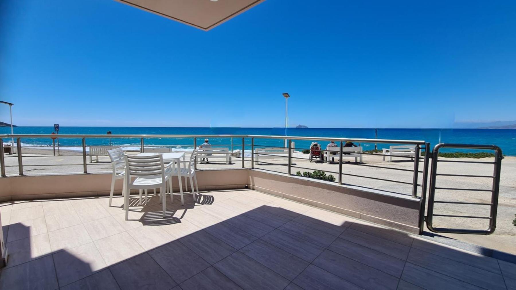 Bella Mare Luxury Apartments Kalamaki (Heraklion) Exterior foto